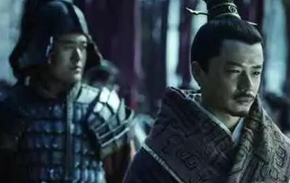 韩信封王后是怎么对待那位让他受胯下之辱的屠夫的？