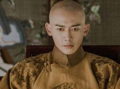 乾隆最爱的女人是令妃吗？而是疯疯癫癫的她