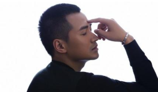 《漫长的告别》尹哲为什么穿黑衣 尹哲是不是坏人