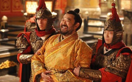 隋文帝篡位北周时，做了一件残忍至极的事