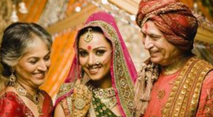 首陀罗起源于什么？他们的主要职责是什么