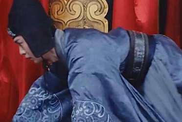 在古代为什么太监都是这么横？是什么原因导致的