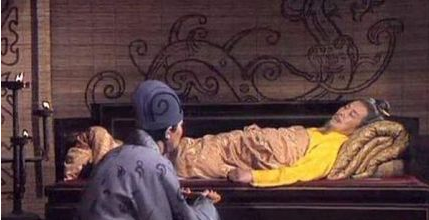 刘备为什么托孤给诸葛亮？刘备不怕诸葛亮取而代之吗？