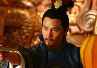 他是一个活到了81岁的皇帝 为何却在56岁那年退位呢