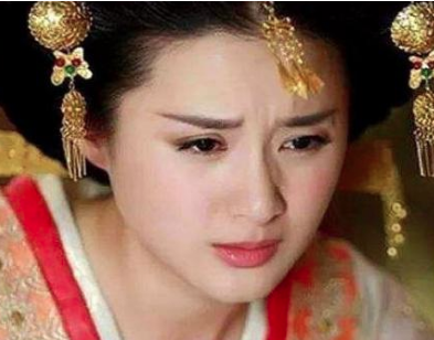 皇后21岁怀龙种时，皇帝为何大怒踹肚导致其死亡？