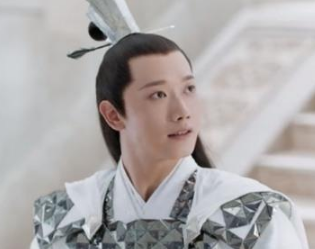 《宸汐缘》天君为什么要赐婚云风玉梨？玉梨喜欢的是谁？