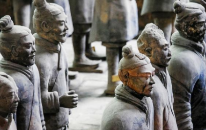 兵马俑中间的土墙有什么秘密呢 为什么中间的土墙不直接挖掉呢