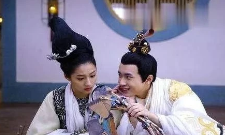 南朝宋的荒唐皇帝，把几个妹妹全纳为妃子