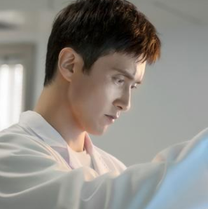 剧版《滚蛋吧肿瘤君》什么时候播出？导演大有来头