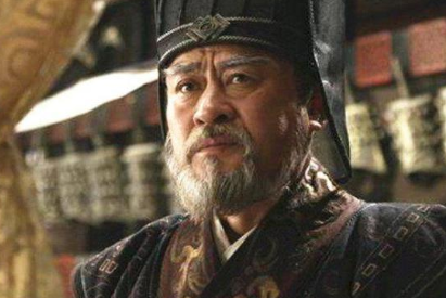 为西汉立下犬马功劳的周勃，晚年为何会被一个狱吏欺负？