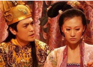 乙弗皇后死后为什么没有被葬在帝陵中，而是安置在石窟中？