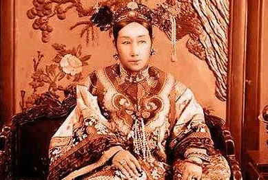 慈禧作为晚清最的事的女人 她和慈禧之间的关系如何