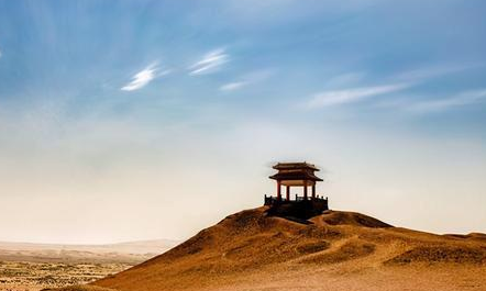 坚守孤城42年都不投降，揭秘郭昕传奇的一生