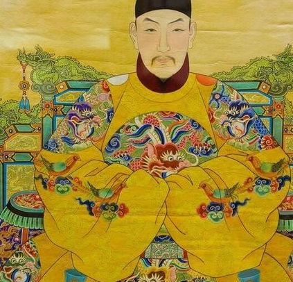说说古代龙袍颜色的那些事 天子着青衣,秦朝崇黑色