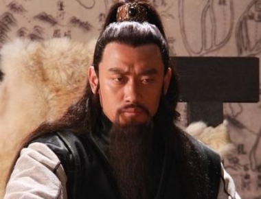 关胜能坐上了梁山第五把交椅是什么原因?真的是关羽的基因作用吗？