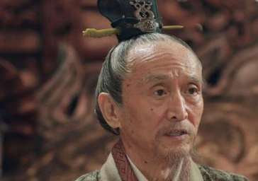 始于乱世，终于善果！贾诩是如何在乱世之中得以生存的？