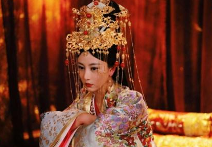 清朝时期的妃子一个月可以领多少俸禄 这些钱能够用来做什么