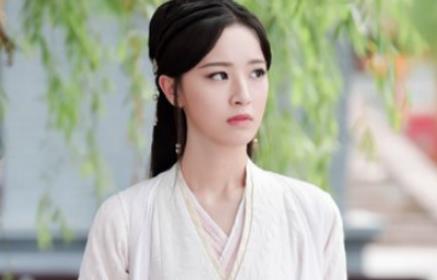新版《绝代双骄》铁心兰喜欢花无缺还是小鱼儿？