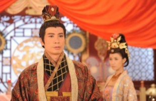 扮猪吃老虎！傻子皇帝和宦官的较量！