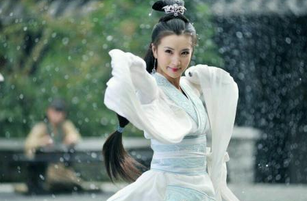 貂蝉身为一个大美人 王允为什么没有霸占貂蝉