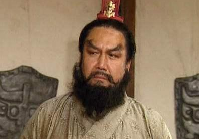 关羽被尊称武圣，为什么只能跟纪灵打成平手？