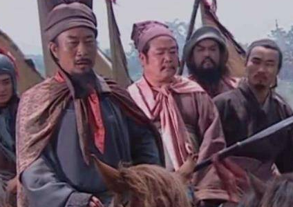 朝廷招安时，鲁智深为什么敢反抗宋江？