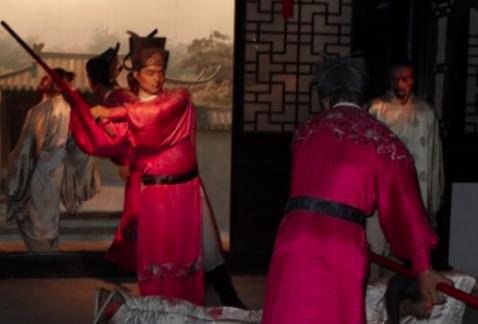 明朝大臣杨继盛入狱，严嵩对他用了什么刑？