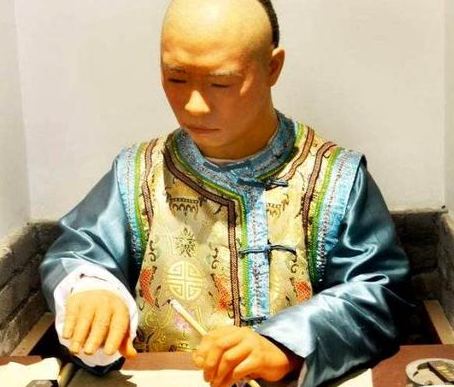 穷秀才冯起炎因为娶不到老婆而去找乾隆 最后却落到被发配边疆的下场