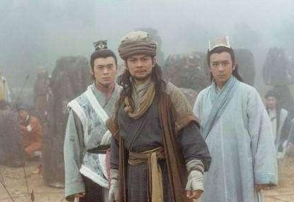 俗话说杀人偿命,欠债还钱 古代大侠人杀官服真的不管吗