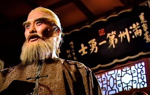 嚣张跋扈的鳌拜，为何会怕文官索尼？