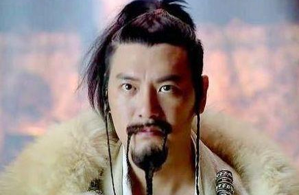 金国皇帝完颜晟：因为偷了国库里面的钱 被群臣送龙椅上拖下来打了20棍