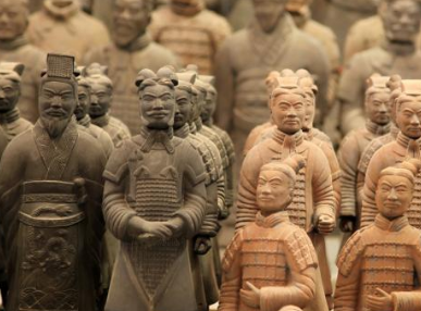兵马俑真的是真人烧制而成的？藏在兵马俑里面的秘密！