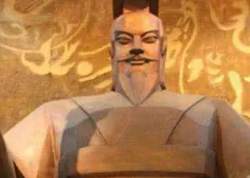 古代皇帝是的权利和身份是最高级别的 有没有比皇帝身份还高的人呢