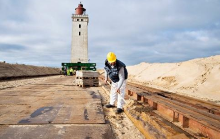 丹麦鲁比约角灯塔为什么要移动？重720吨真的能移动吗？