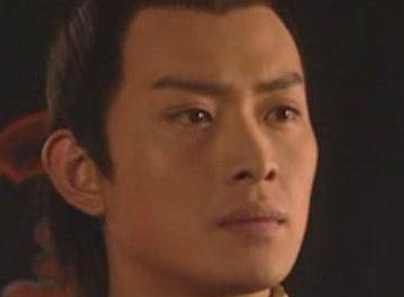 李世民斩杀单雄信时，秦叔宝为什么没有去替他求情？