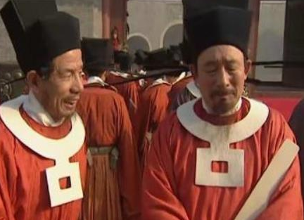 宋朝官服上面的白圈叫"方心曲领" 这东西到底有什么作用