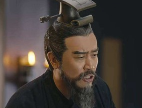 以仁义闻名的张鲁为什么更青睐曹操而不是仁义的刘备？