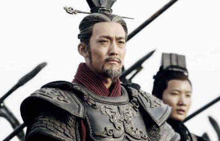 春秋时期第一位霸主齐恒公，为何会被三个小人活活饿死？