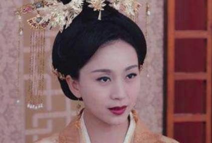 她容貌倾城被封为皇后，最后为何被迫嫁给儿子？