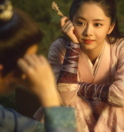 《锦衣之下》袁今夏和陆绎被绑架是怎么回事 袁今夏和陆绎最后怎么逃脱的