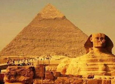 秦始皇陵和埃及的金字塔相比 哪一个难度更大一些