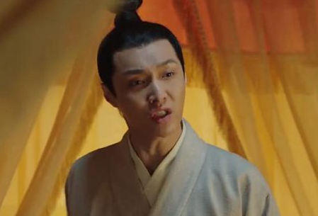 历史上的朱祁镇是昏君吗？为什么后世对他褒贬不一？