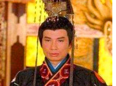 此皇子装疯卖傻37年，当上皇帝后做的第一件事惊呆众人