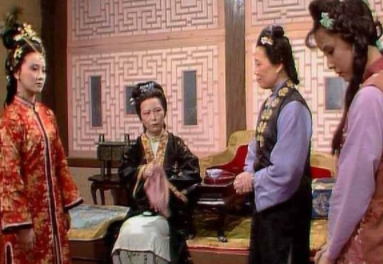 《红楼梦》中的小鹊是个怎么样的人？小鹊是谁的人？