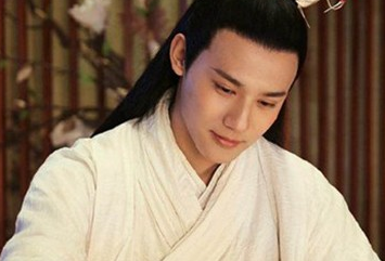 《三千鸦杀》傅九云帮山主看守灵灯的原因是什么？