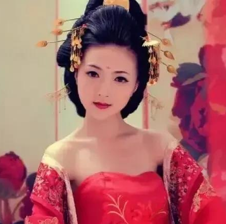 古代女子为什么只能穿裙子 因为女子穿裤子有违道德