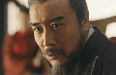 曹操为什么要重用心不在曹营的关羽？原因是什么