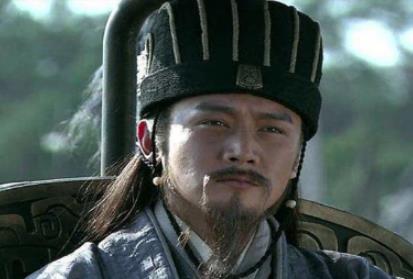 诸葛亮培养姜维做接班人，他有何过人之处？