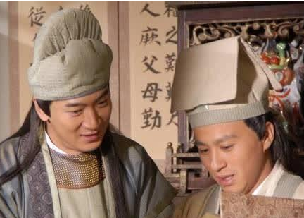 明朝时期的秀才是什么地位？你能想到的，他都有