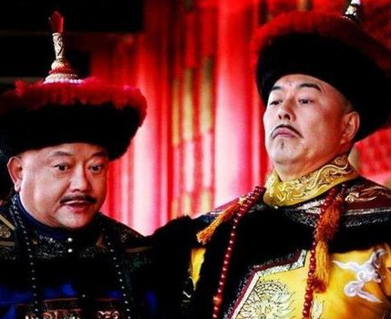 和珅作为一个巨贪的官员 乾隆在位之时为何不将他拿下